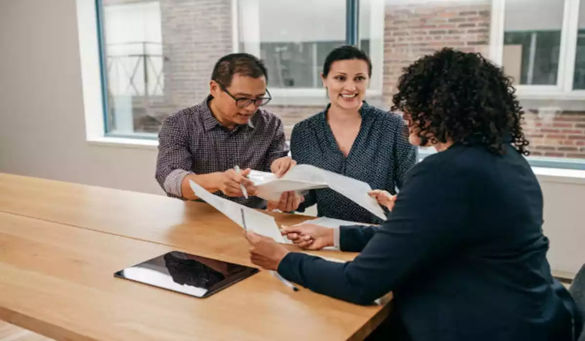 Should You Work With A Mortgage Broker? Should You Work With A Mortgage Broker?